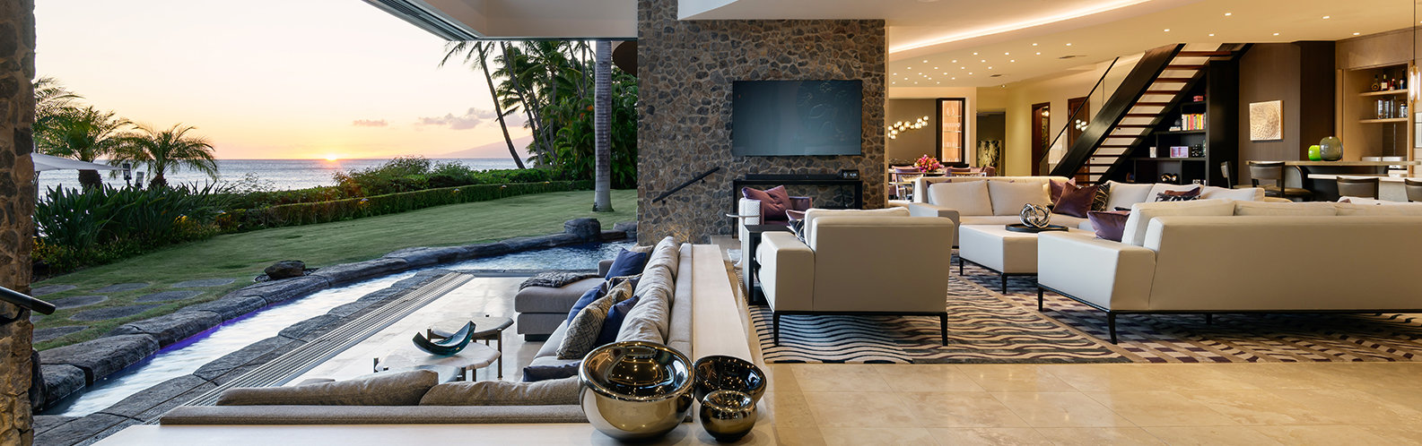 ALLURING OCEANFRONT ESTATE<br>Lahaina, HI | Click Image for Info ALLURING OCEANFRONT ESTATE Lahaina, HI